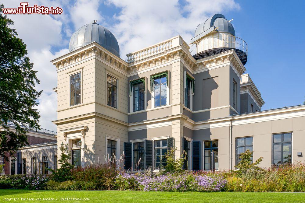 Immagine L'Osservatorio all'Università di Leiden, Olanda. E' uno dei simboli della città: l'università di Leiden, fondata nel 1575, è la più antica dei Paesi Bassi - © Martien van Gaalen / Shutterstock.com