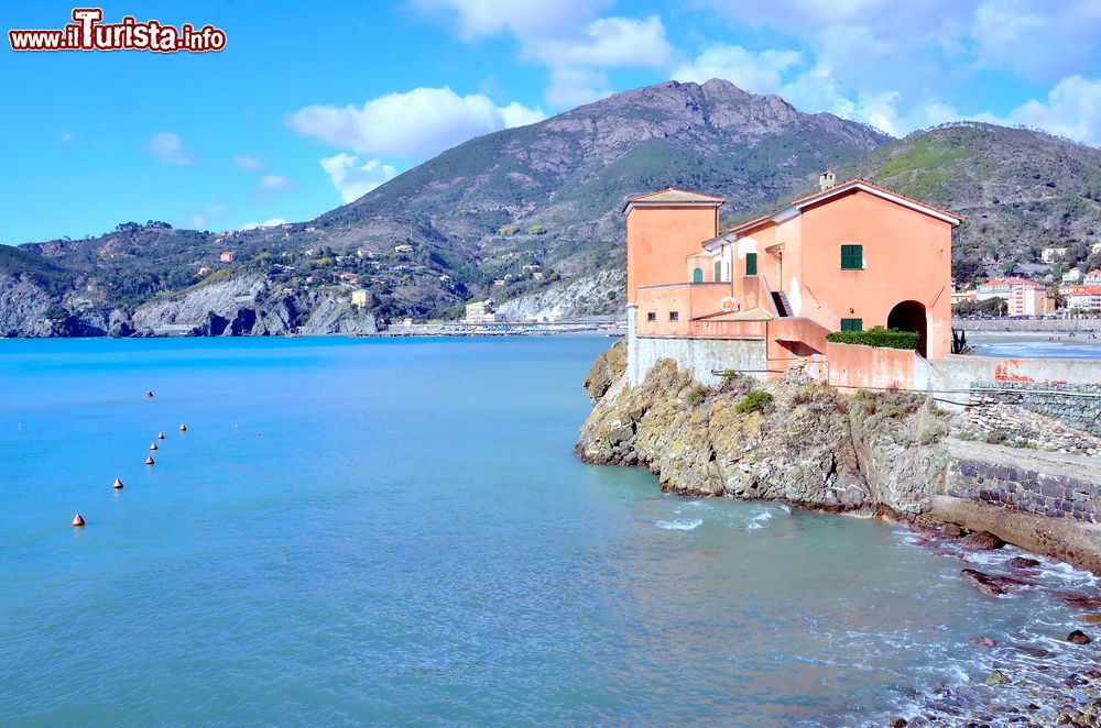 Immagine Paesaggio marittimo a Levanto, provincia La Spezia, Liguria.