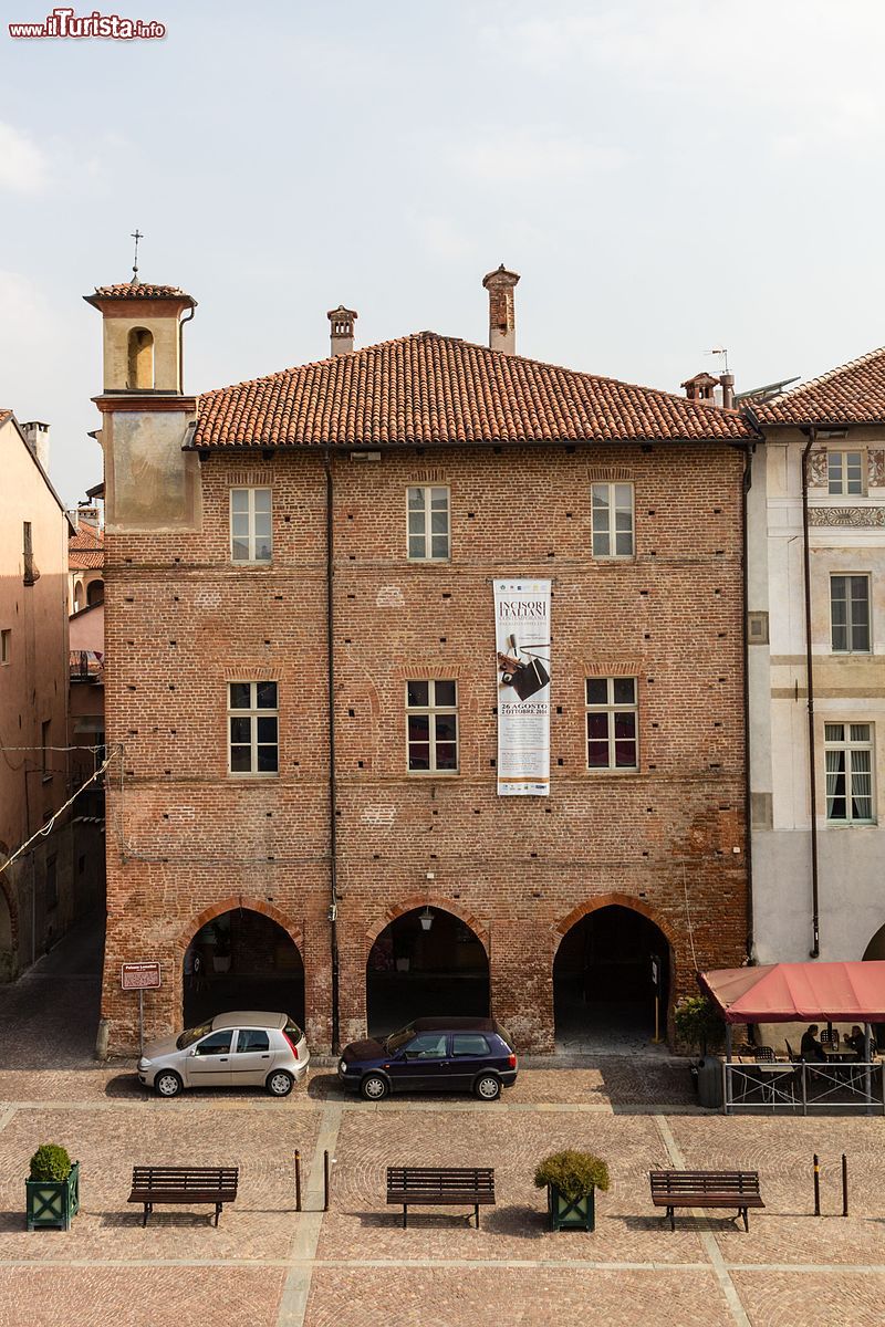 Immagine Palazzo Lomellini una delle attrazioni di Carmagnola in Piemonte - ©  Angelo Miele - CC BY-SA 4.0, Wikipedia