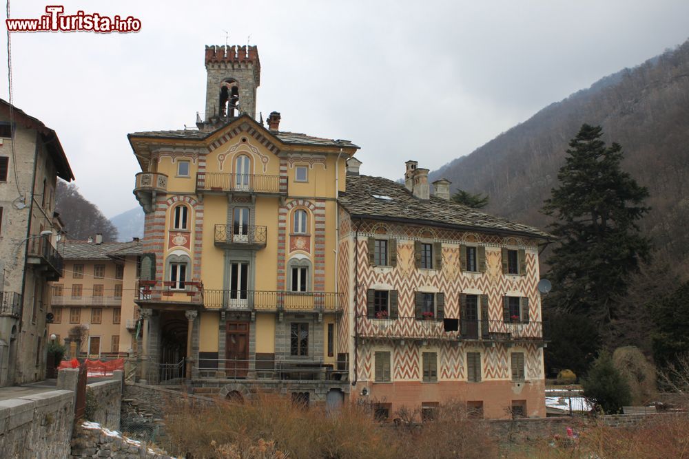 Immagine Palazzo Municipale nel Comune di Rosazza, Valle Cervo, Piemonte.