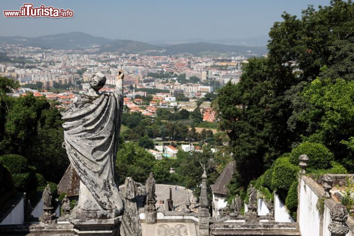 Immagine Il panorama di Braga, fotografato dalla collina di Bon Jesus do Monte - © Philip Lange / Shutterstock.com