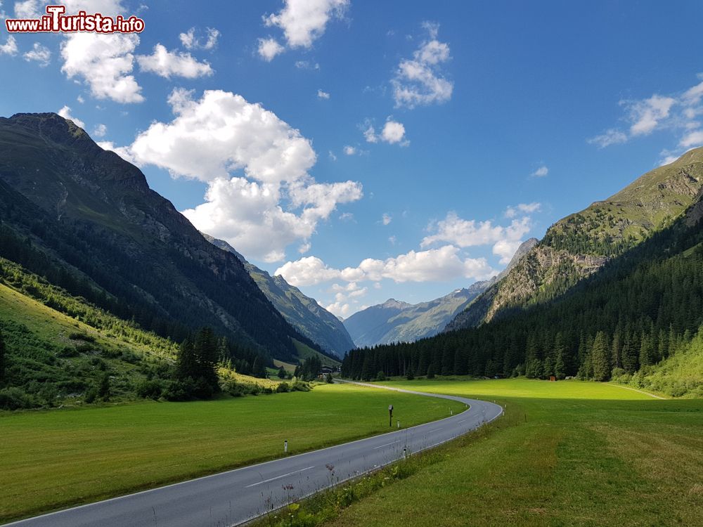 Immagine Panorama dei monti Pitztal, Austria: una bella veduta dei paesaggi nel cuore del Tirolo settentrionale (Austria).