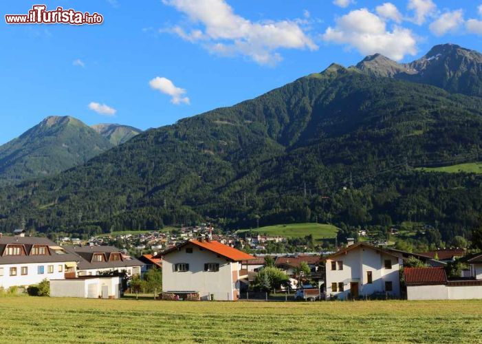 Immagine Panorama del centro di Telfs in Tirolo - © Bildagentur Zoonar GmbH / Shutterstock.com