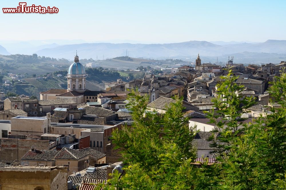 Immagine Panorama del centro storico di Caltanissetta in Sicilia