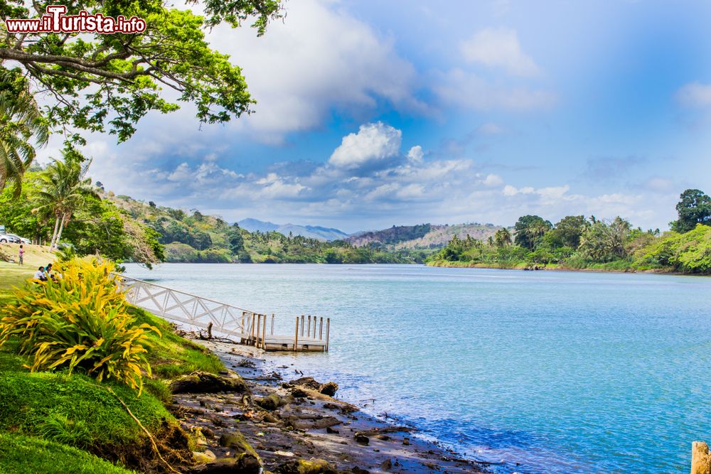 Immagine Panorama del fiume Sigatoka a Viti Levu, arcipelago delle Figi. Questo corso d'acqua nasce nel Monte Tomanivi e scorre per 120 km.