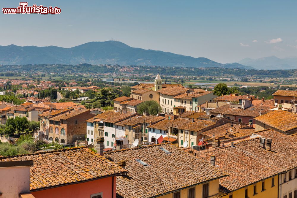 Immagine Panorama della città di Montopoli in Val d'Arno in provincia di Pisa