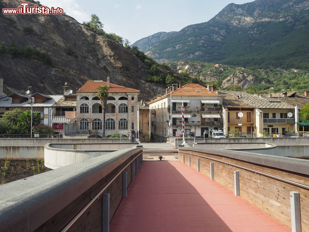 Immagine Panorama della parte moderna di Donnas in Valle d'Aosta