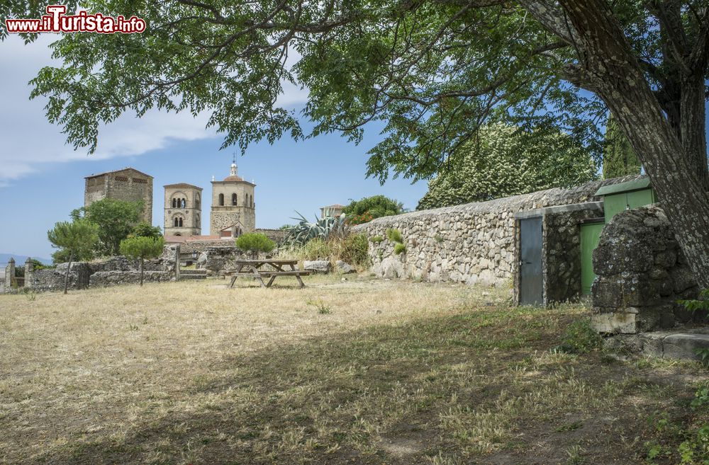 Immagine Panorama sulle torri della città di Trujillo, Spagna. Questa città ha dato i natali a due grandi personaggi: Francisco Pizarro, scopritore del Perù, e Francisco de Orellana, fondatore della città ecuadoriana di Guayaquil.