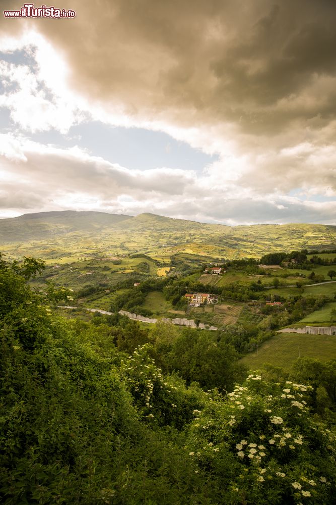 Immagine Panorama tre le colline che circondano Agnone nel Molise