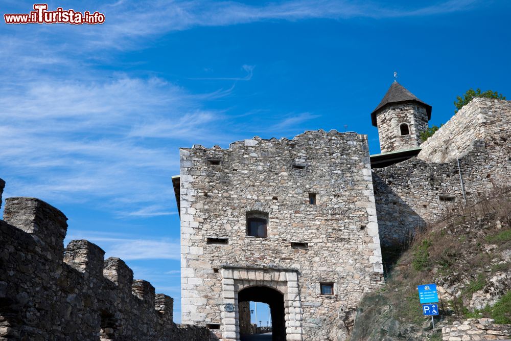 Immagine Particolare architettonico di un antico castello a Villach, Carinzia, Austria.