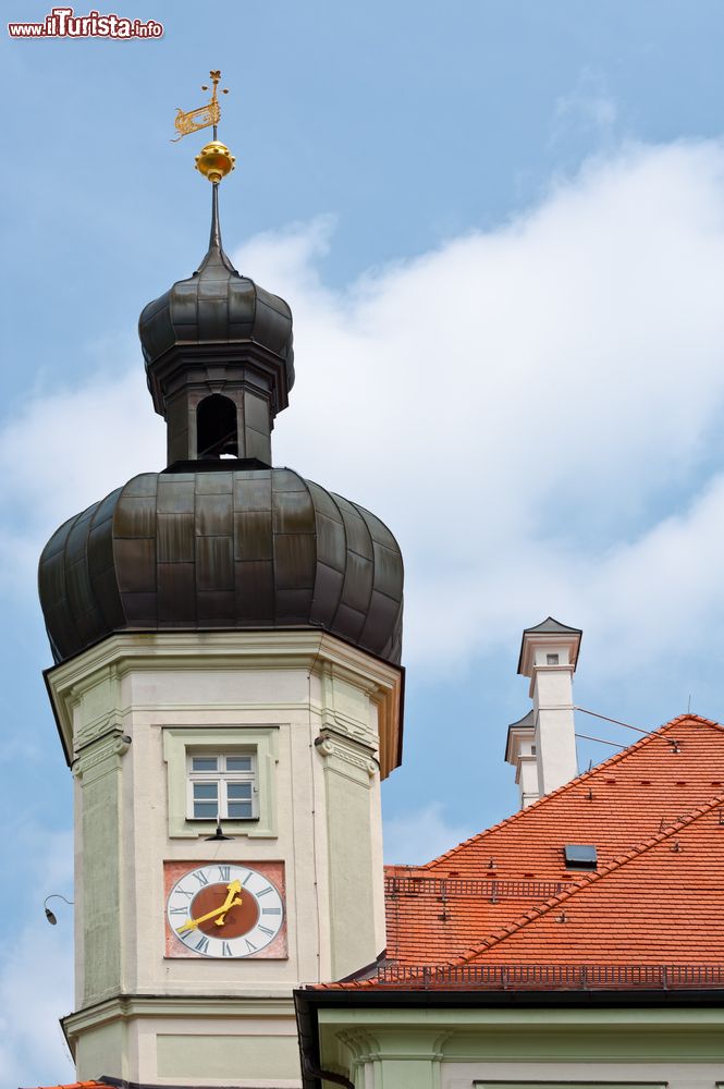 Immagine Particolare del Palazzo Municipale di Altotting, Baviera, Germania.