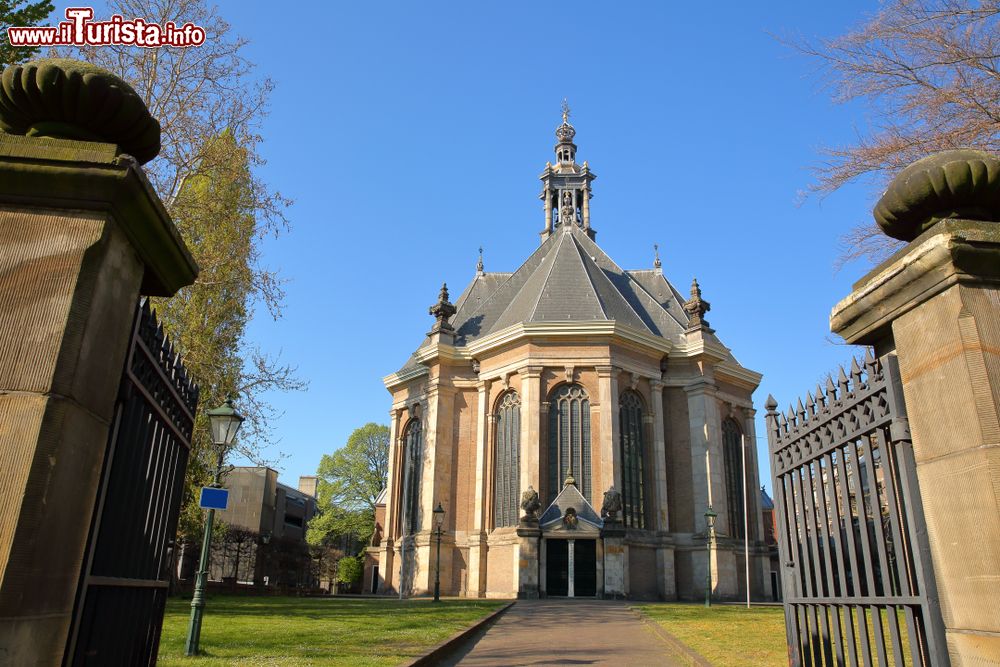 Immagine Particolare della Nieuwe Kerk a Spui, L'Aia (Olanda). Completata nel 1656, questa chiesa di fede protestante è considerata fra le più belle dnell'intero paese.