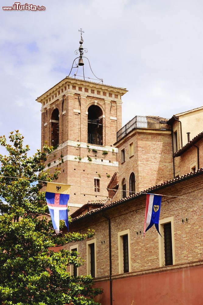 Immagine Particolare di una chiesa in centro a Fabriano nelle Marche