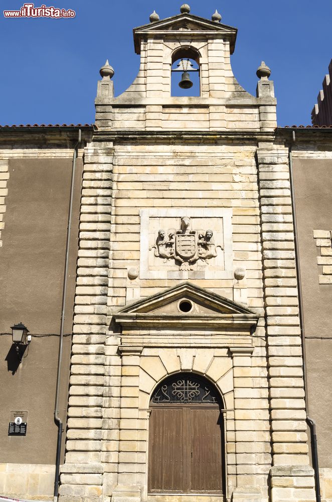 Immagine Particolare di una chiesa a Gijon, Asturie, Spagna.