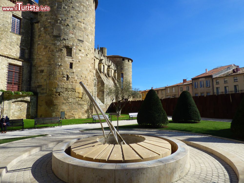 Immagine Particolare di una clessidra solare nella cattedrale di Narbonne, Francia.