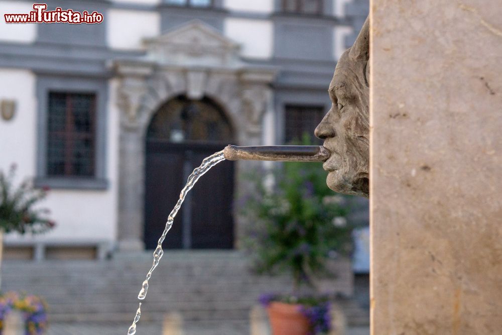 Immagine Particolare di una fontana nel centro di Augusta, Germania.