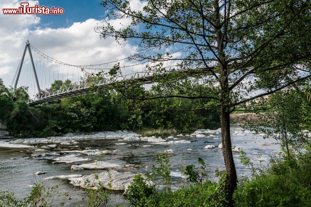 Immagine Passarella ciclopedonale sul fiume Reno a Casalecchio, hinterland di Bologna