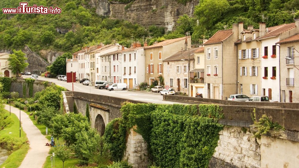 Immagine Passeggiata e pista ciclabile nella città di Cahors, Francia.