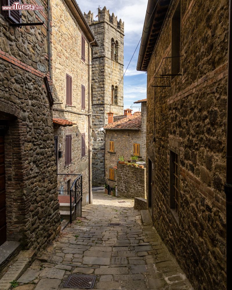 Immagine Passeggiata nel centro storico di San Quirico di Valleriana in provincia di Pistoia