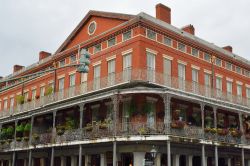 Antico palazzo del Quartiere Francese, New Orleans - In quello che è il nucleo più antico della città della Louisiana si respira un'atmosfera vivace e frizzante dove ...