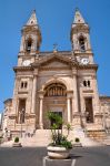 Basilica santi Cosma e Damiano Alberobello Puglia - © Mi.Ti / Shutterstock.com