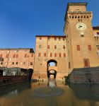 Il Castello Estense di Ferrara, in Emilia Romagna, ...