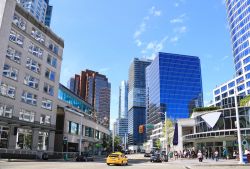 Downtown Vancouver (British Columbia, Canada) è il centro commerciale, finanziario, culturale e governativo di Vancouver, e occupa l'estremità meridionale della penisola a ...