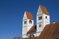 La Chiesa di Giovanni Battista (St. Johannes Baptist) a Steingaden. Siamo in Baviera, nella Germania meridionale - © Eder / Shutterstock.com