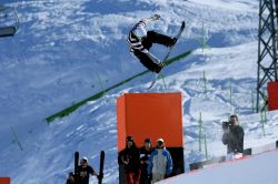 Evoluzione sullo snowboard: siamo sulla Halfpipe di Laax in Svizzera, la più grande del mondo - © Andreas Doppelmayr / Shutterstock.com