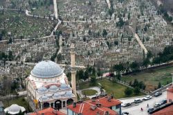 Fotografia aerea del centro di Konya, Turchia. Situata sulla strada che collegava Costantinopoli a Antiochia, questa località fu un'importante città romana e bizantina - © ...