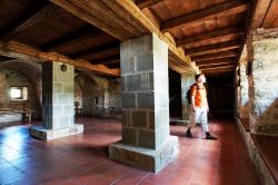 L'interno del monastero Aghia Triada, Meteora - Inserito dall'Unesco fra i siti patrimonio mondiale dell'umanità, il monastero di Aghia Triada è il più vecchio ...
