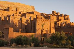 Kasbah fortificata di Ait Benhaddou: il colore ...