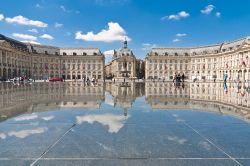 il Palazzo della Borsa a Bordeaux, dipartimento della Gironda, nella regione di Aquitania in Francia - © Anibal Trejo / Shutterstock.com