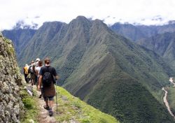 Panorama lungo il trekking sulle Ande, Purù ...