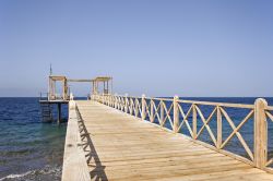 Pontile sula Mar Rosso: siamo a El Quseir, la località turistica dell'Egitto - © Zyankarlo / Shutterstock.com
