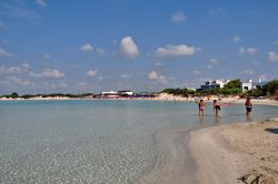 Porto Cesareo, Puglia: la spiaggia delle ...