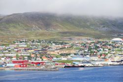 Porto di Hammerfest, Norvegia - Il suo porto è libero dai ghiacci durante tutto l'anno. Come tutti gli altri centri abitati della Norvegia settentrionale anche Hammerfest trae le ...