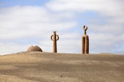 Presencias Tutelares le sculture del deserto a Arica Cile - © Lisa Strachan / Shutterstock.com