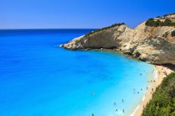 Scorcio fotografico della costa di Lefkada, Grecia ...