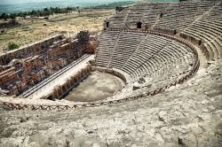 Il grande teatro della città di Hierapolis ...