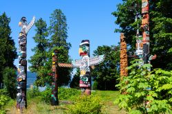 Nello Stanley Park di Vancouver (Columbia Britannica, Canada) ci sono molte attrattive. Oltre ai bei paesaggi, alle strutture ricreative, allo zoo e all'acquario, incontrerete i totem dei ...