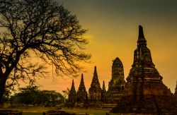 Il tempio di Wat Chaiwatthanaram di Ayutthaya ...