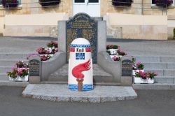 A Sainte-Mere-Eglise in Normandia si trova il Km 0 della Strada della Liberazione che celebra la vittoria sui nazisti - © joerg joerns / Shutterstock.com