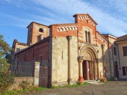 La monumentale Abbazia di Santa Fede a Cavagnolo, in Piemonte