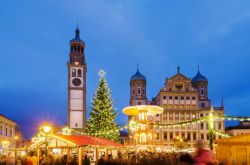 Augsburg Christkindlmarkt, il mercatino di Natale di Augusta in Baviera - © Michael Thaler / Shutterstock.com