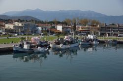 Barche ormeggiate al porto di Keramoti, Tracia, Grecia - © stoyanh / Shutterstock.com