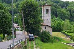 Il campanile della Chiesa di San Bernardo a Roncola