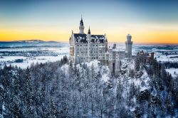 Castello di Neuschwanstein in Baviera a Schwangau ...