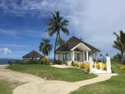 Chiesetta in un resort di lusso sull'isola di Viti Levu, Figi. Siamo in una delle destinazioni più apprezzate e frequentate dai turisti.
