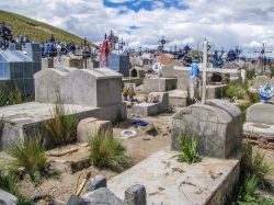 Cimitero boliviano nella città di Oruro, provincia di Cercado - © Natalia Ramirez Roman / Shutterstock.com